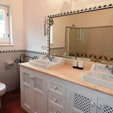 Biniali Sleeps 10 Pool Air Con Wifi Tatil Evi Biniali (Menorca)